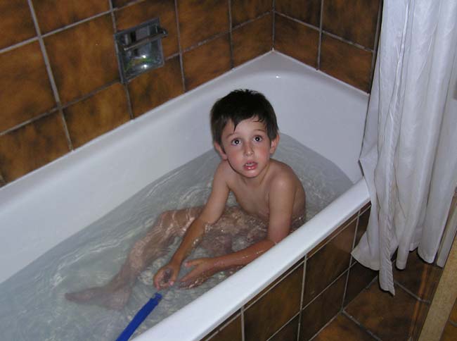 yoni_v_vannoj
