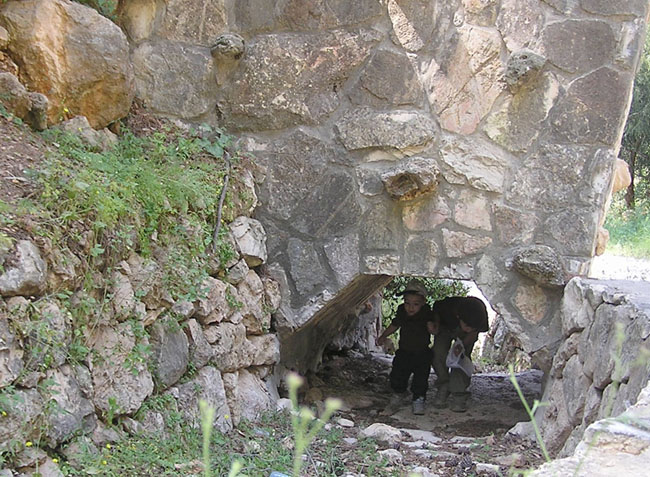yoni_max_tunnel2